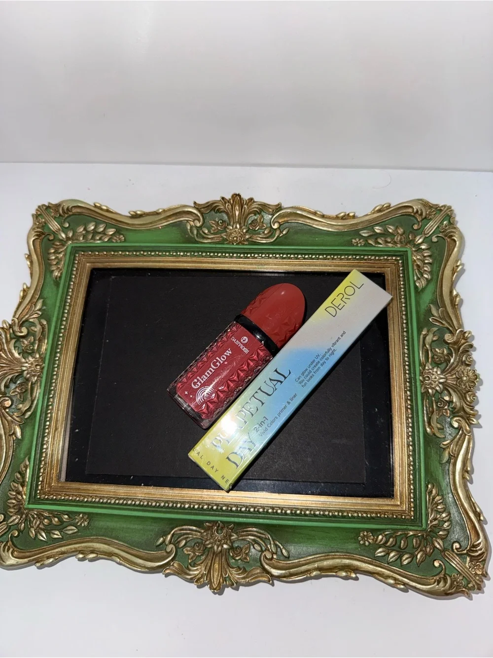Lip and eye duo